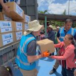 Más de 400 familias afectadas por las lluvias y la crecida de ríos, recibieron ayuda humanitaria de la Prefectura del Guayas para enfrentar la crisis