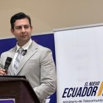 Gobierno de Daniel Noboa fortalece las competencias digitales de la ciudadanía en Riobamba y Naranjal
