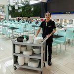 ECUADOR EVITA 100 MILLONES DE DESECHABLES CON UN MODELO DE VAJILLA REUTILIZABLE